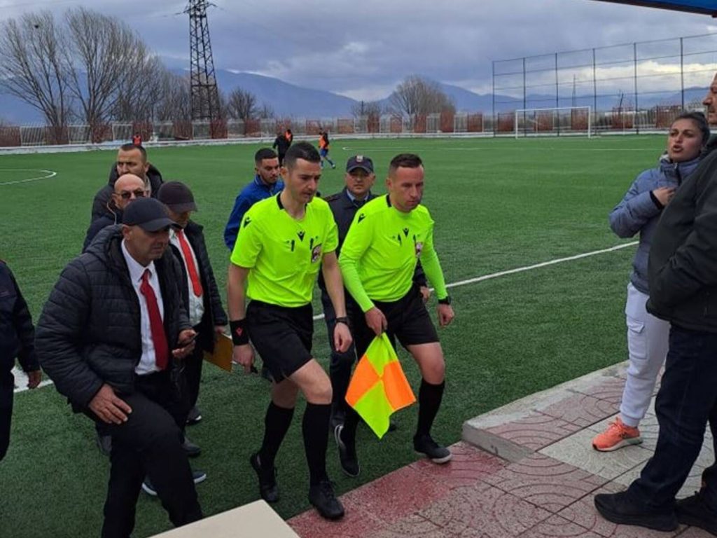 Çudirat shqiptare të futbollit…amator