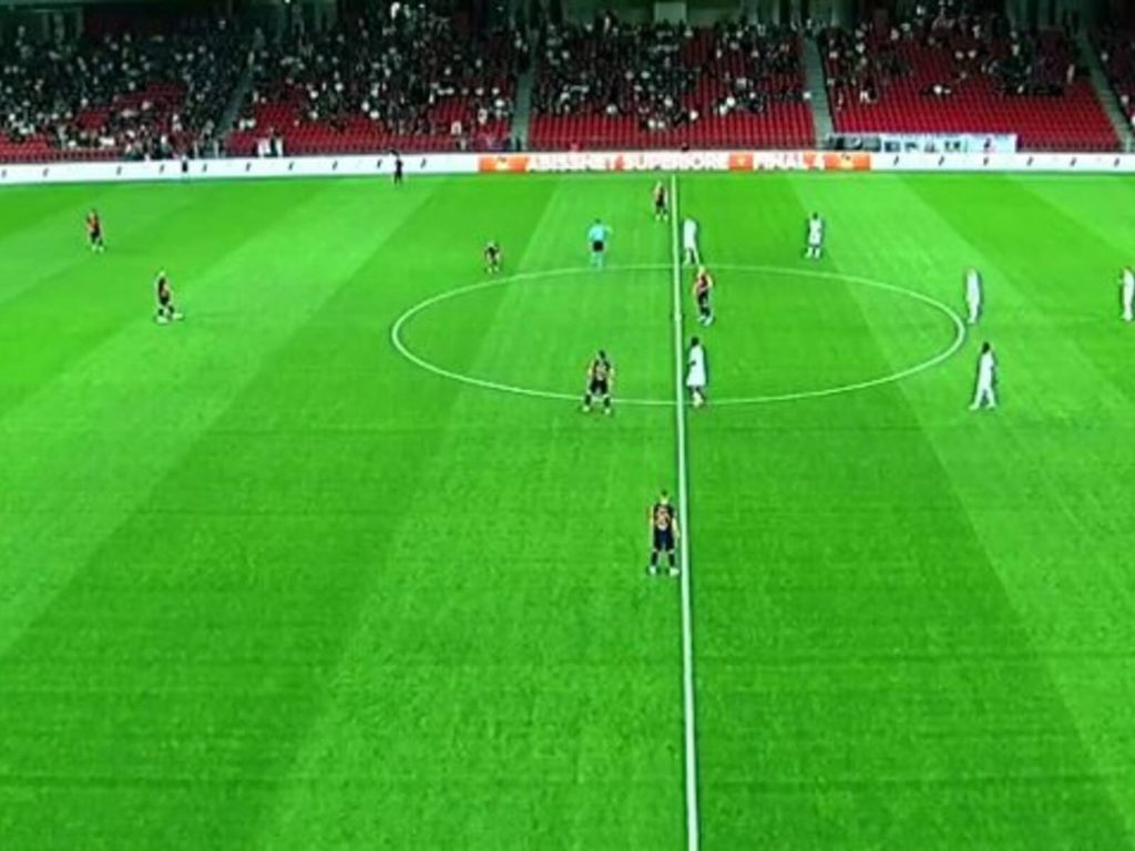 Futbolli, një hall shtesë për shqiptarët