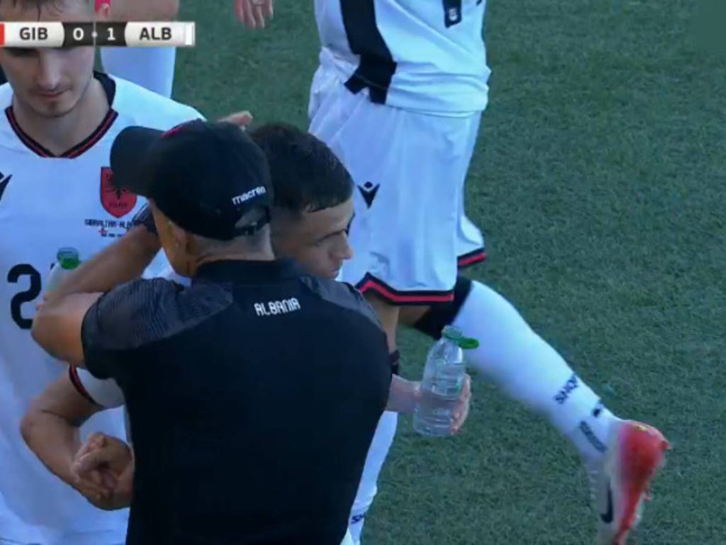 Puthja e Silvinjos  ne Gjiblatar…  “samba e turpit “