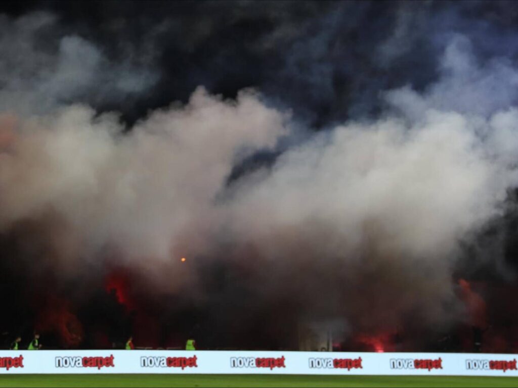 Flamurtarit i del narkoza: kjo  Qeveri do Dukën apo futbollin?